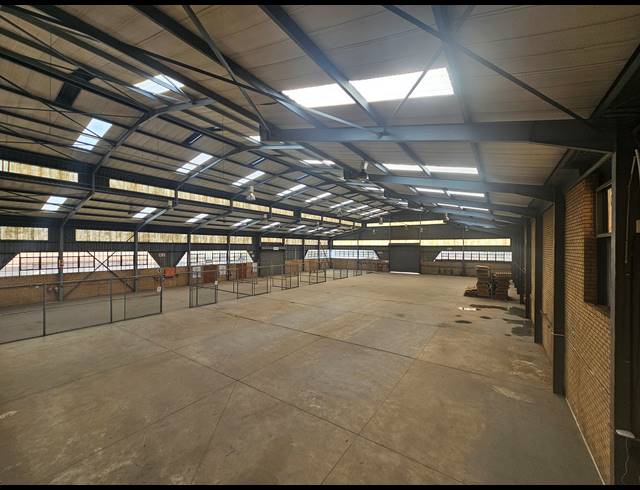 8,120M² WAREHOUSE FOR SALE IN MEADOWDALE